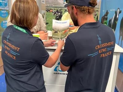 Estelle et Laurent représent CKF au Space